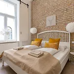 Eiffel Apartman