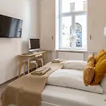 Apartman Eiffel *